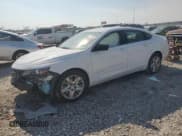 ✅ 2015 Chevrolet Impala LS • VIN: 2G11Y5SN1F9132761 • Лот: 70221104. Опубликован ранее на Copart с пробегом 124 744 миль. Бесплатный доступ к архиву аукционных продаж из США и подробный отчёт об истории автомобиля на DreamBid. Изображение 1.