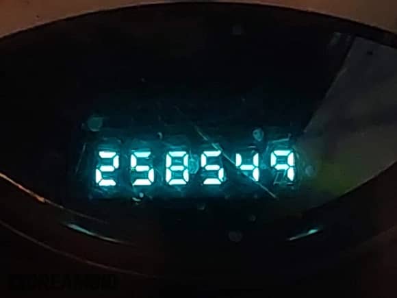 2008 Dodge Dakota SXT z VIN 1D7HW38K18S528662, wystawiony jako IAAI lot #42315787 z przebiegiem 258 549 mil mil oraz . Historia ofert i sprzedaży dostępna na DreamBid. Obrazek 7.