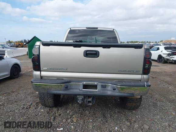 ✅ 2003 Chevrolet Silverado 1500 LT • VIN: 2GCEC19T831125949 • Lot: 43424417. Listed on IAAI with 182,455 mi. Free auction sales archive from the USA and detailed vehicle history report at DreamBid. Image 16.