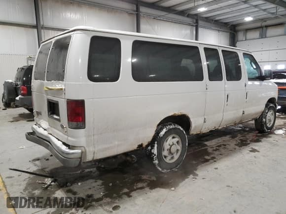 ✅ 2004 Ford Econoline Passenger XL • VIN: 1FBSS31S64HB07909 • Lot: 45110705. Wystawiony na Copart z przebiegiem 263 824 mil. Bezpłatny archiwum sprzedaży aukcyjnych z USA i szczegółowy raport historii pojazdu na DreamBid. Zdjęcie 3.