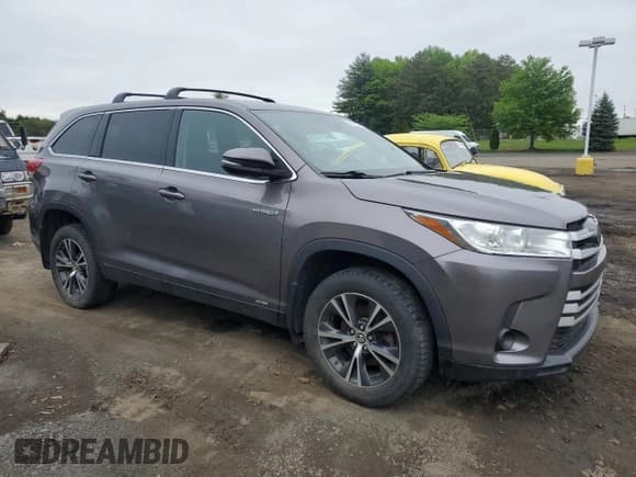 ✅ 2019 Toyota Highlander Hybrid LE • VIN: 5TDBGRFH4KS065908 • Lot: 57471005. Listed on Copart with 179,473 mi. Free auction sales archive from the USA and detailed vehicle history report at DreamBid. Image 4.