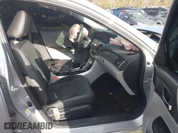 ✅ 2015 Honda Accord LX • VIN: 1HGCR2F31FA119535 • Лот: 43568152. Опубликован ранее на IAAI с пробегом 368 256 миль. Бесплатный доступ к архиву аукционных продаж из США и подробный отчёт об истории автомобиля на DreamBid. Изображение 5.