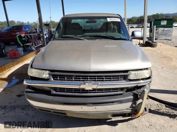 ✅ 2002 Chevrolet Silverado 1500 LS • VIN: 2GCEC19V321378127 • Лот: 80034214. Опубликован ранее на Copart с пробегом Не указан. Бесплатный доступ к архиву аукционных продаж из США и подробный отчёт об истории автомобиля на DreamBid. Изображение 5.