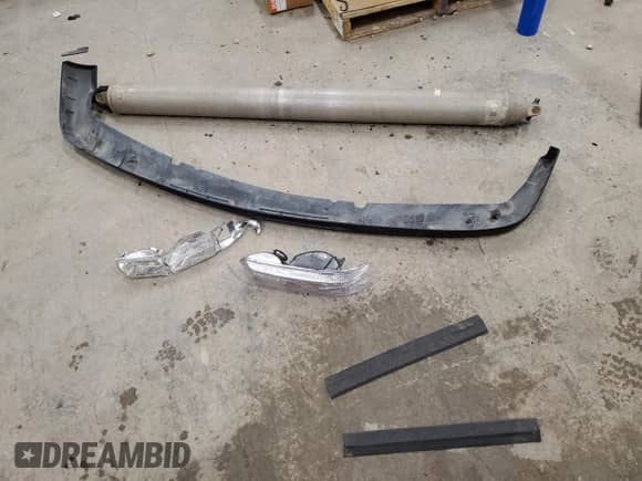 2000 Chevrolet Silverado 1500 LS with VIN 2GCEK19T7Y1274900, listed as a Copart auction lot 85154095 with 180,090 mi miles and Clean title. Bid and sale history available at DreamBid. Image 12.