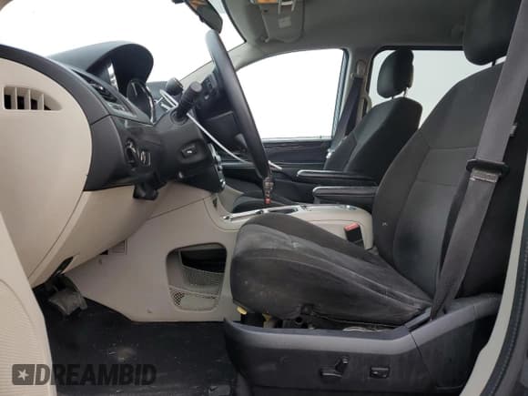 ✅ 2012 Dodge Grand Caravan SXT • VIN: 2C4RDGCG1CR246935 • Lot: 90071635. Wystawiony na Copart z przebiegiem 201 402 mil. Bezpłatny archiwum sprzedaży aukcyjnych z USA i szczegółowy raport historii pojazdu na DreamBid. Zdjęcie 7.