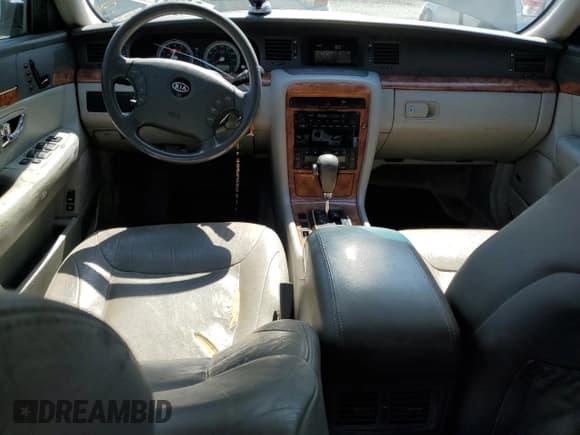 ✅ 2004 Kia Amanti • VIN: KNALD124245038424 • Lot: 64931455. Listed on Copart with 249,185 mi. Free auction sales archive from the USA and detailed vehicle history report at DreamBid. Image 8.