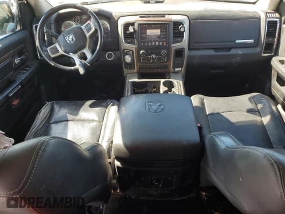 ✅ 2013 Ram 1500 Laramie • VIN: 1C6RR7VT6DS703094 • Lot: 45874895. Wystawiony na Copart z przebiegiem 305 644 mil. Bezpłatny archiwum sprzedaży aukcyjnych z USA i szczegółowy raport historii pojazdu na DreamBid. Zdjęcie 8.