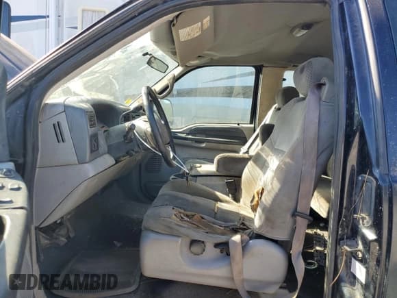 ✅ 2001 Ford F-350 XL • VIN: 1FTWX33F11EB46340 • Lot: 74265584. Wystawiony na Copart z przebiegiem 205 473 mil. Bezpłatny archiwum sprzedaży aukcyjnych z USA i szczegółowy raport historii pojazdu na DreamBid. Zdjęcie 7.