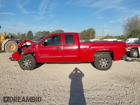 ✅ 2009 Chevrolet Silverado 1500 LT • VIN: 2GCEC29C291103587 • Lot: 43287322. Listed on IAAI with 152,164 mi. Free auction sales archive from the USA and detailed vehicle history report at DreamBid. Image 15.