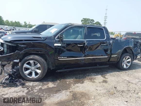 2019 Ram 1500 Limited z VIN 1C6SRFPT0KN896086, wystawiony jako IAAI lot #42366238 z przebiegiem Nie podano mil oraz . Historia ofert i sprzedaży dostępna na DreamBid. Obrazek 6.