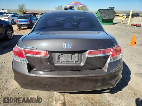 ✅ 2011 Honda Accord LX • VIN: 1HGCP2F38BA065814 • Lot: 82623975. Listed on Copart with 184,675 mi. Free auction sales archive from the USA and detailed vehicle history report at DreamBid. Image 6.