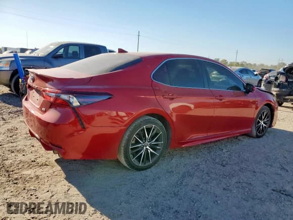 ✅ 2022 Toyota Camry SE • VIN: 4T1G11AK8NU035074 • Lot: 91354645. Wystawiony na Copart z przebiegiem 59 877 mil. Bezpłatny archiwum sprzedaży aukcyjnych z USA i szczegółowy raport historii pojazdu na DreamBid. Zdjęcie 3.