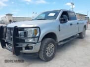 ✅ 2019 Ford F-250 XL • VIN: 1FT7W2B60KEE66463 • Lot: 43136932. Wystawiony na IAAI z przebiegiem 203 215 mil. Bezpłatny archiwum sprzedaży aukcyjnych z USA i szczegółowy raport historii pojazdu na DreamBid. Zdjęcie 16.