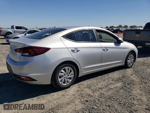 ✅ 2019 Hyundai Elantra SE • VIN: 5NPD74LF5KH418581 • Lot: 82282475. Listed on Copart with 74,883 mi. Free auction sales archive from the USA and detailed vehicle history report at DreamBid. Image 3.