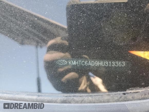 ✅ 2017 Hyundai Veloster • VIN: KMHTC6AD9HU313363 • Lot: 77983884. Wystawiony na Copart z przebiegiem 85 517 mil. Bezpłatny archiwum sprzedaży aukcyjnych z USA i szczegółowy raport historii pojazdu na DreamBid. Zdjęcie 13.