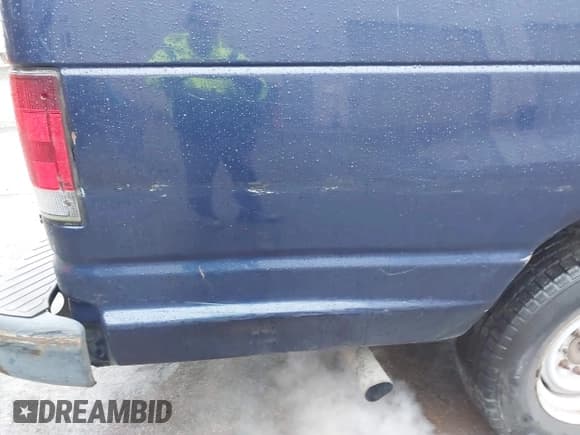 ✅ 2012 Ford Econoline Cargo Super Duty Commercial • VIN: 1FTSS3EL9CDB32629 • Lot: 43666177. Wystawiony na IAAI z przebiegiem 211 456 mil. Bezpłatny archiwum sprzedaży aukcyjnych z USA i szczegółowy raport historii pojazdu na DreamBid. Zdjęcie 18.