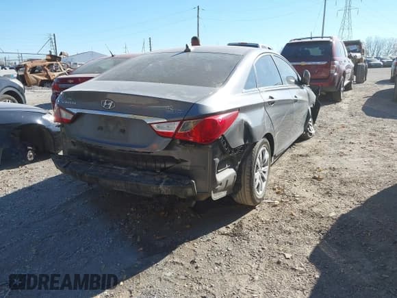 ✅ 2011 Hyundai Sonata GLS • VIN: 5NPEB4AC9BH119848 • Lot: 43622834. Listed on IAAI with 204,854 mi. Free auction sales archive from the USA and detailed vehicle history report at DreamBid. Image 4.