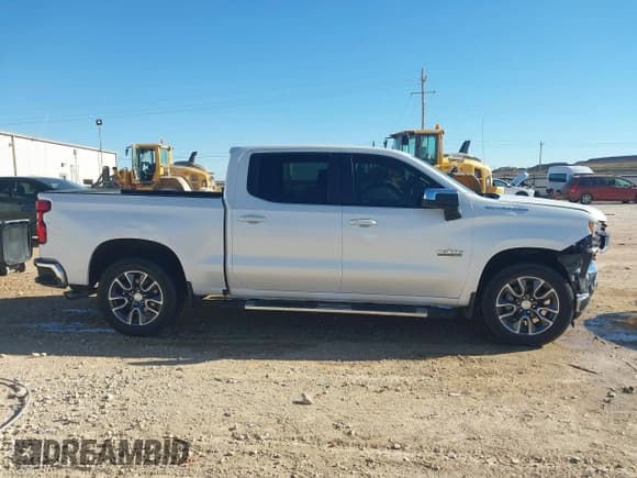 ✅ 2019 Chevrolet Silverado 1500 LT • VIN: 3GCPWCED3KG184679 • Lot: 43575622. Wystawiony na IAAI z przebiegiem 113 897 mil. Bezpłatny archiwum sprzedaży aukcyjnych z USA i szczegółowy raport historii pojazdu na DreamBid. Zdjęcie 13.