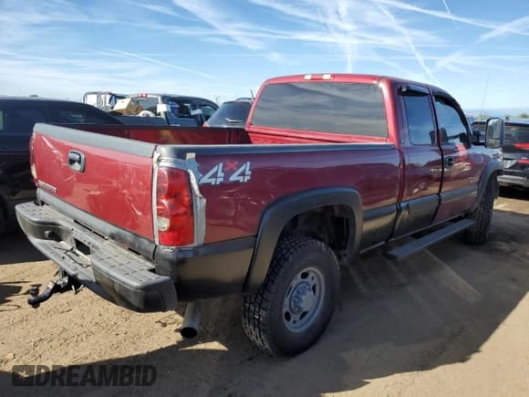 ✅ 2006 Chevrolet Silverado 2500HD Work Truck • VIN: 1GCHK29U76E112403 • Lot: 72586214. Wystawiony na Copart z przebiegiem 123 976 mil. Bezpłatny archiwum sprzedaży aukcyjnych z USA i szczegółowy raport historii pojazdu na DreamBid. Zdjęcie 3.