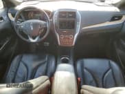 ✅ 2015 Lincoln MKC • VIN: 5LMCJ2A99FUJ09411 • Лот: 86523975. Опубликован ранее на Copart с пробегом 255 157 миль. Бесплатный доступ к архиву аукционных продаж из США и подробный отчёт об истории автомобиля на DreamBid. Изображение 8.