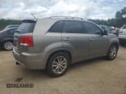 ✅ 2012 Kia Sorento SX • VIN: 5XYKW4A22CG212850 • Lot: 84460805. Wystawiony na Copart z przebiegiem 243 465 mil. Bezpłatny archiwum sprzedaży aukcyjnych z USA i szczegółowy raport historii pojazdu na DreamBid. Zdjęcie 3.