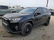 ✅ 2020 Toyota RAV4 XLE • VIN: 2T3W1RFV7LW102507 • Лот: 82751715. Опубликован ранее на Copart с пробегом 44 531 миль. Бесплатный доступ к архиву аукционных продаж из США и подробный отчёт об истории автомобиля на DreamBid. Изображение 1.