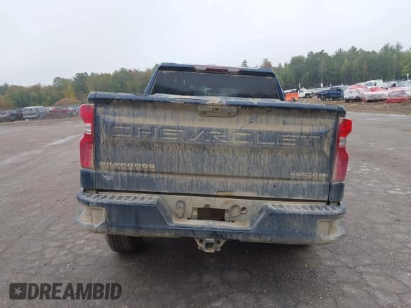 ✅ 2021 Chevrolet Silverado 1500 Custom • VIN: 3GCPYBEK1MG298198 • Lot: 43280653. Listed on IAAI with 117,906 mi. Free auction sales archive from the USA and detailed vehicle history report at DreamBid. Image 16.