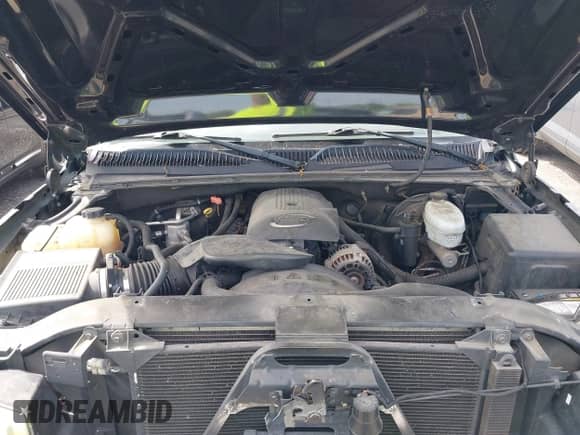 2004 Chevrolet Silverado 1500 z VIN 1GCEC14T24Z201973, wystawiony jako IAAI lot #41975574 z przebiegiem 127 796 mil mil oraz . Historia ofert i sprzedaży dostępna na DreamBid. Obrazek 10.