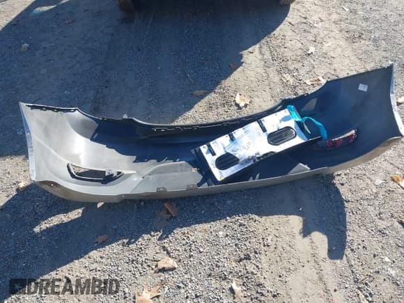 ✅ 2013 Hyundai Accent GS • VIN: KMHCT5AE9DU132115 • Lot: 43684253. Listed on IAAI with 89,279 mi. Free auction sales archive from the USA and detailed vehicle history report at DreamBid. Image 12.