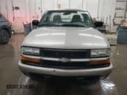 ✅ 2002 Chevrolet S-10 LS • VIN: 1GCCS145728258958 • Лот: 83033034. Опубликован ранее на Copart с пробегом 245 172 миль. Бесплатный доступ к архиву аукционных продаж из США и подробный отчёт об истории автомобиля на DreamBid. Изображение 5.