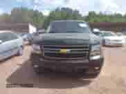 2014 Chevrolet Suburban LT z VIN 1GNSCJE05ER121390, wystawiony jako IAAI lot #42684312 z przebiegiem 283 608 mil mil oraz . Historia ofert i sprzedaży dostępna na DreamBid. Obrazek 6.