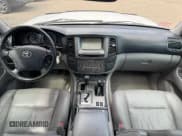 ✅ 2005 Toyota Land Cruiser • VIN: JTEHT05J152076068 • Lot: 92937225. Wystawiony na Copart z przebiegiem 244 848 mil. Bezpłatny archiwum sprzedaży aukcyjnych z USA i szczegółowy raport historii pojazdu na DreamBid. Zdjęcie 12.