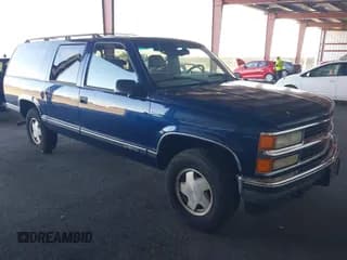 ✅ 1998 Chevrolet Suburban • VIN: 3GNFK16R1WG109367 • Lot: 43376884. Listed on IAAI with 193,025 mi. Free auction sales archive from the USA and detailed vehicle history report at DreamBid. Image 1.