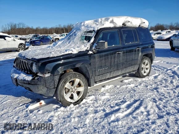 ✅ 2017 Jeep Patriot Latitude • VIN: 1C4NJRFB6HD165684 • Lot: 94801415. Listed on Copart with 84,609 mi. Free auction sales archive from the USA and detailed vehicle history report at DreamBid. Image 1.
