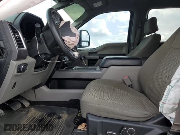 ✅ 2017 Ford F-150 XL • VIN: 1FTEW1EF6HFA72577 • Lot: 71989905. Listed on Copart with 71,032 mi. Free auction sales archive from the USA and detailed vehicle history report at DreamBid. Image 7.