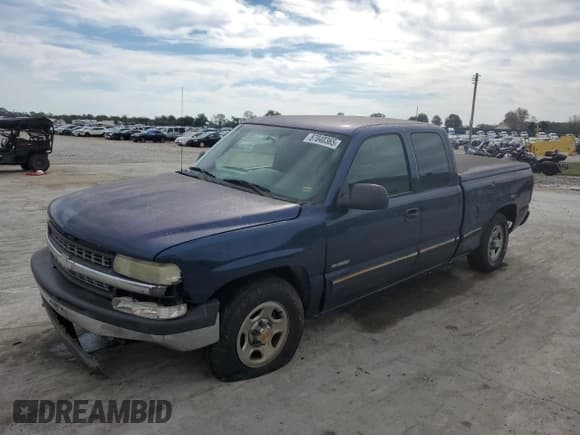 ✅ 2002 Chevrolet Silverado 1500 LS • VIN: 2GCEC19W721337556 • Lot: 87040365. Listed on Copart with 258,112 mi. Free auction sales archive from the USA and detailed vehicle history report at DreamBid. Image 1.