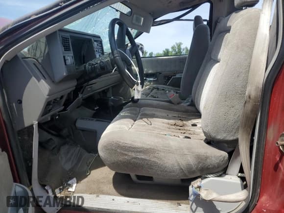 ✅ 1992 Chevrolet Silverado 1500 • VIN: 1GCEK14K8NZ235119 • Лот: 85355235. Опубликован ранее на Copart с пробегом 139 715 миль. Бесплатный доступ к архиву аукционных продаж из США и подробный отчёт об истории автомобиля на DreamBid. Изображение 7.