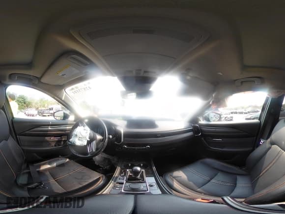 ✅ 2023 Mazda CX-50 S Premium Plus • VIN: 7MMVABEM1PN136600 • Lot: 42873101. Wystawiony na IAAI z przebiegiem 21 044 mil. Bezpłatny archiwum sprzedaży aukcyjnych z USA i szczegółowy raport historii pojazdu na DreamBid. Zdjęcie 17.