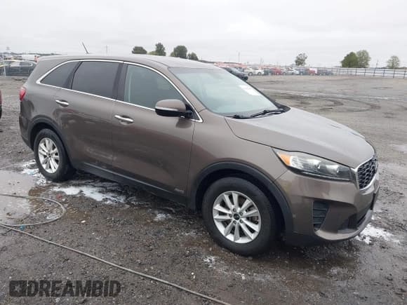 ✅ 2019 Kia Sorento LX • VIN: 5XYPGDA5XKG447203 • Lot: 43519289. Listed on IAAI with 151,006 mi. Free auction sales archive from the USA and detailed vehicle history report at DreamBid. Image 1.