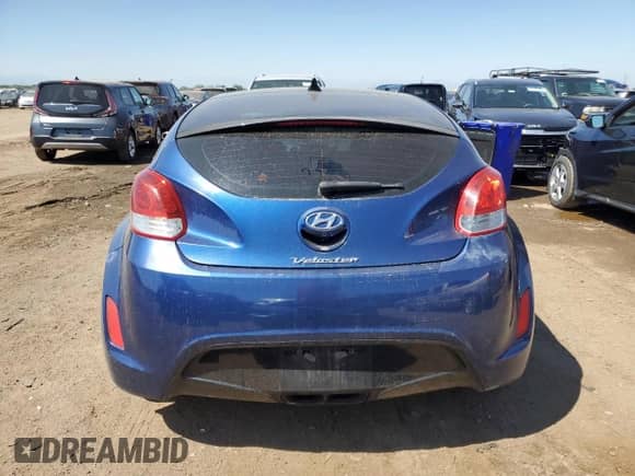 2015 Hyundai Veloster z VIN KMHTC6AD0FU241885, wystawiony jako Copart lot #70447094 z przebiegiem 175 075 mil mil oraz Szkoda całkowita • Salvage title. Historia ofert i sprzedaży dostępna na DreamBid. Obrazek 6.