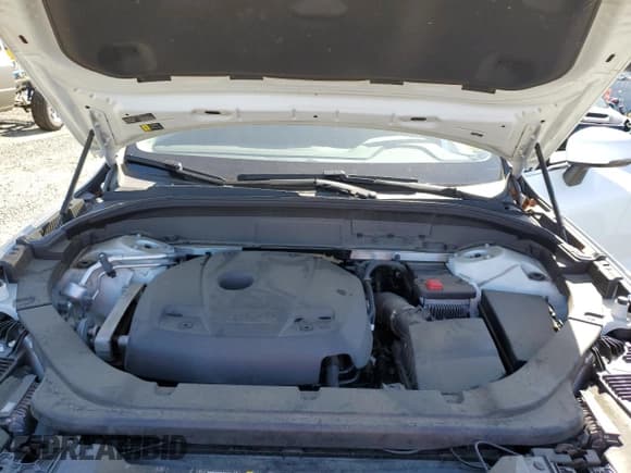 ✅ 2020 Volvo XC60 Momentum • VIN: YV4102RK8L1421271 • Лот: 82360085. Опубликован ранее на Copart с пробегом 44 553 миль. Бесплатный доступ к архиву аукционных продаж из США и подробный отчёт об истории автомобиля на DreamBid. Изображение 11.