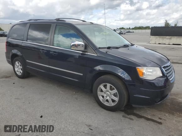 ✅ 2010 Chrysler Town & Country Touring Plus • VIN: 2A4RR8D18AR442802 • Lot: 89899685. Wystawiony na Copart z przebiegiem 149 651 mil. Bezpłatny archiwum sprzedaży aukcyjnych z USA i szczegółowy raport historii pojazdu na DreamBid. Zdjęcie 4.
