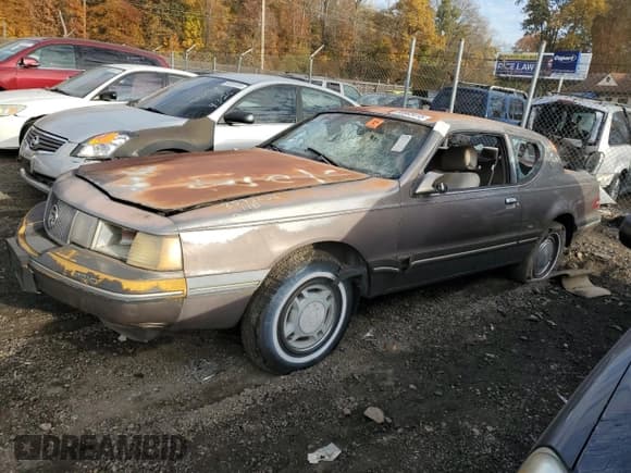 ✅ 1987 Mercury Cougar • VIN: 1MEBM60F6HH603356 • Lot: 90863415. Wystawiony na Copart z przebiegiem Nie podano. Bezpłatny archiwum sprzedaży aukcyjnych z USA i szczegółowy raport historii pojazdu na DreamBid. Zdjęcie 1.