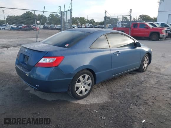 ✅ 2007 Honda Civic LX • VIN: 2HGFG12667H571738 • Lot: 43566412. Listed on IAAI with 185,345 mi. Free auction sales archive from the USA and detailed vehicle history report at DreamBid. Image 4.