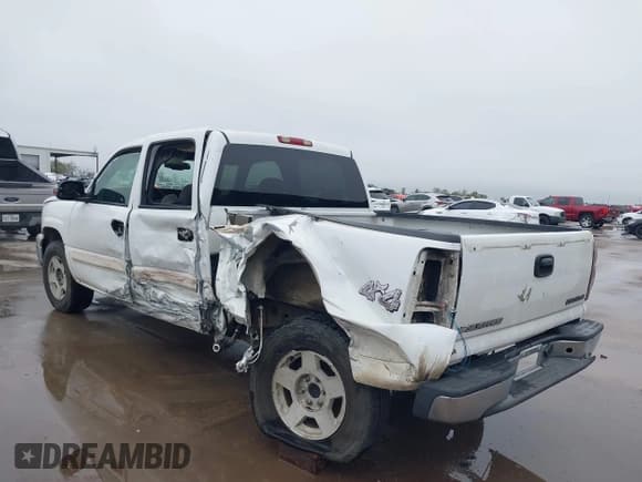 ✅ 2004 Chevrolet Silverado 1500 LS • VIN: 2GCEK13T341408143 • Lot: 43767693. Wystawiony na IAAI z przebiegiem Nie podano. Bezpłatny archiwum sprzedaży aukcyjnych z USA i szczegółowy raport historii pojazdu na DreamBid. Zdjęcie 3.