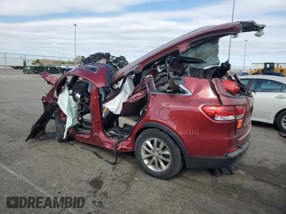 ✅ 2017 Kia Sorento LX • VIN: 5XYPGDA52HG324794 • Lot: 91005045. Listed on Copart with Not provided. Free auction sales archive from the USA and detailed vehicle history report at DreamBid. Image 2.