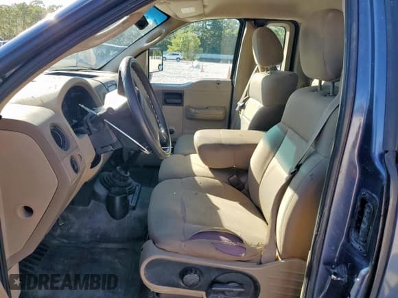 ✅ 2006 Ford F-150 XL • VIN: 1FTRF122X6NB76818 • Lot: 91482505. Wystawiony na Copart z przebiegiem 248 320 mil. Bezpłatny archiwum sprzedaży aukcyjnych z USA i szczegółowy raport historii pojazdu na DreamBid. Zdjęcie 7.