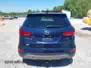 2017 Hyundai Santa Fe 2.4L z VIN 5XYZU3LB6HG422242, wystawiony jako IAAI lot #43122154 z przebiegiem 80 122 mil mil oraz . Historia ofert i sprzedaży dostępna na DreamBid. Obrazek 17.