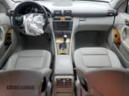 ✅ 2007 Mercedes-Benz C 230 Sport • VIN: WDBRF52H67E027057 • Lot: 59568325. Wystawiony na Copart z przebiegiem 144 208 mil. Bezpłatny archiwum sprzedaży aukcyjnych z USA i szczegółowy raport historii pojazdu na DreamBid. Zdjęcie 8.