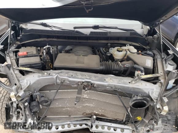 ✅ 2019 Chevrolet Silverado 1500 RST • VIN: 1GCRYEEDXKZ221905 • Lot: 56940945. Listed on Copart with 61,613 mi. Free auction sales archive from the USA and detailed vehicle history report at DreamBid. Image 11.